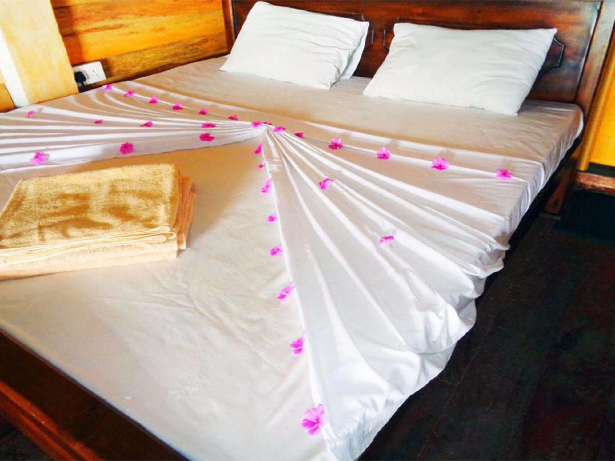 Reggae Zone Beach Resort Tangalle Eksteriør billede
